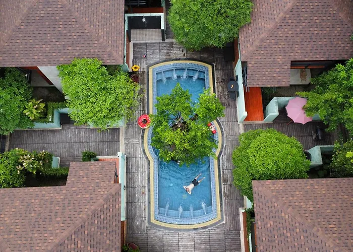 At Leaf Villa